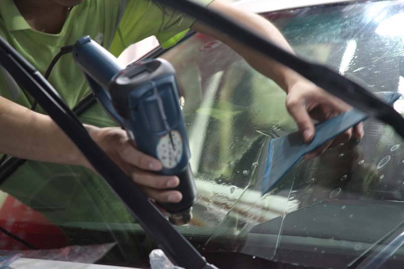 深圳汽車玻璃貼膜
