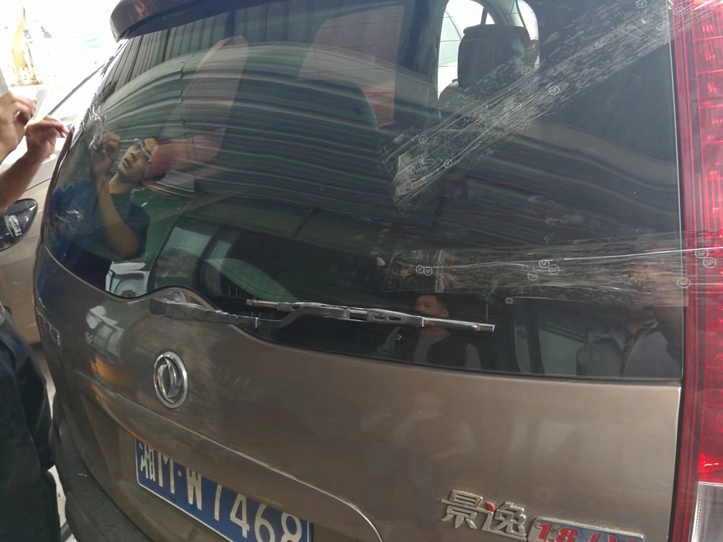 如何安全使用汽車後檔加熱絲