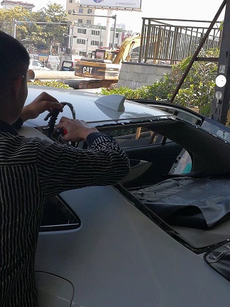 深圳汽車玻璃更換