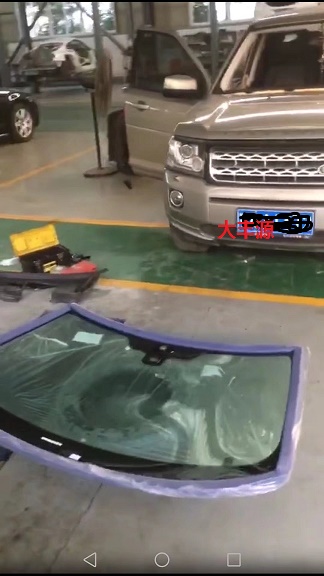 汽車玻璃更換在合4S店施工