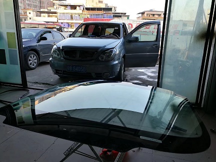 汽車前擋玻璃安裝好可以馬上開嗎？