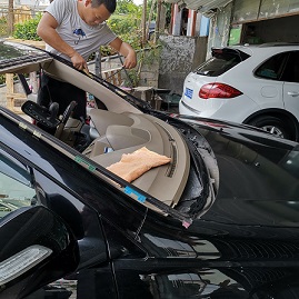 汽車玻璃上門安裝更換送前擋膜