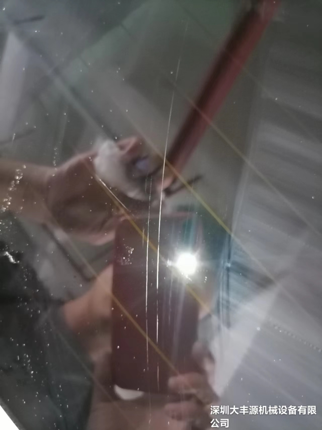 汽車前擋玻璃劃痕可以修複嗎？